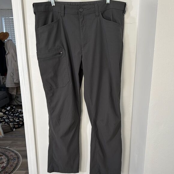 Eddie Bauer Men's Gray Pants Size 38X30 - Picture 1 of 8